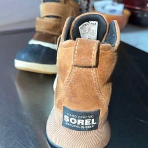 Toddler boy size 11 good condition